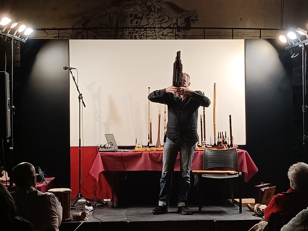 PROGRAMACIÓN CULTURAL 🎶
Compartimos algunas fotografías del concierto celebrado ayer “Los sonidos del aire: Espíritus del viento”, que forma parte del programa Músicas del mundo. Muchas gracias a todos los asistentes.