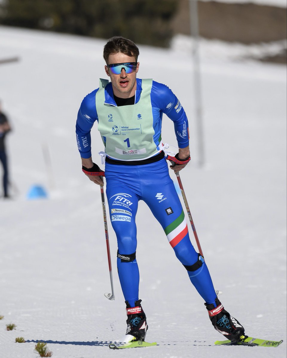 worldtriathlon's tweet photo. Hush now 🤫

The celebration of a champ 🔥👑

Norway’s Dyrdahl seals the deal in the elite men’s Winter World Duathlon Championships.

🥇 Jens Kristoffer Dyrdahl 🇳🇴
🥈 Dmitrii Kondrashov AIN
🥉 Franco Pesavento 🇮🇹

#WinterChamps #Multisport https://t.co/pNTYhY2R91