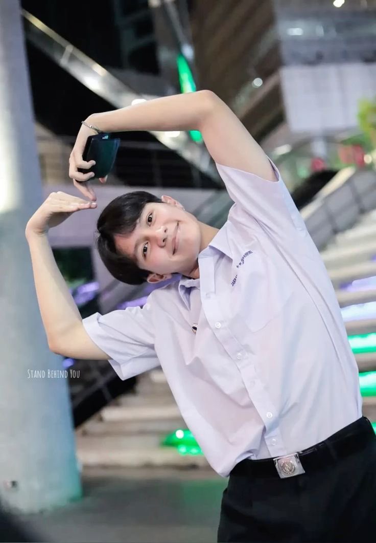 hope_bpn's tweet photo. 🐶 : มันอิมแพคจริงๆนะ ใครตามผมแรกๆผมเคยมาเล่นดนตรีตรงนี้ มีคนดูน้อยมาก จำได้เล่นอยู่แล้วมีคนเดินออก น่าจะไปซื้อน้ำ 😉

WILLIAMEST GLOW ERA
#EVEANDBOYXWILLIAMEST
#williamest https://t.co/1igjj4Q7x0