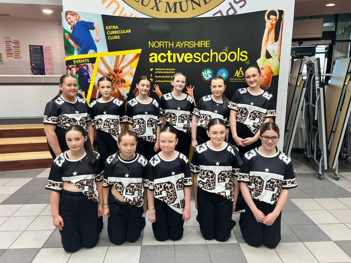 ASIrvineRoyal's tweet image. #NAEvents 💛🖤

Massive well done to @IrvineRoyalAcad pupils for taking 1st place 🥇 in Hip-Hop category 👏🏻 

So much hard work from ex Nasa pupil TH who has coached the group the full year 🌟 

@LinzieSloan @IrvineRoyalPE 

#NAActive #TrySomethingNew