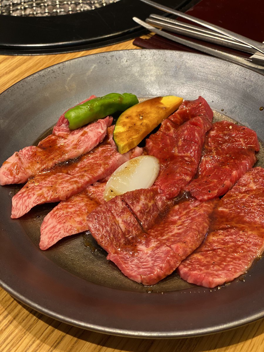 二十八日しかない如月も兎に角今日は焼肉にゆく
『 角 』 有利 #うたの日 #tanka utanohi.everyday.jp/open.php?no=39…

2025/2/27 うたの日、投稿歌

疲れた月末には焼肉とビール🍺🥩
あれっ、もう2月が終わってしまう😅

#短歌 #プレイバックうたの日