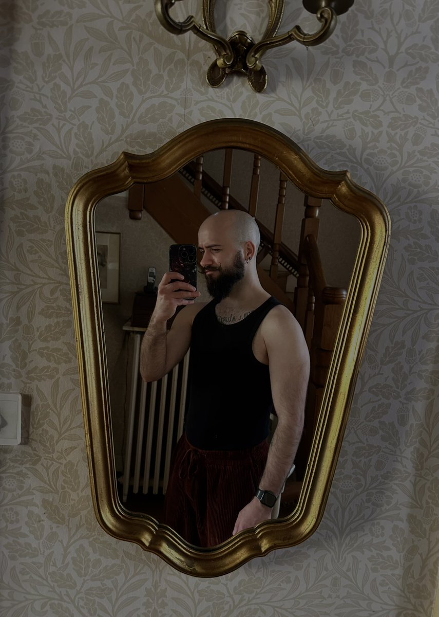 Mister moustache 👨🏻 tweet media