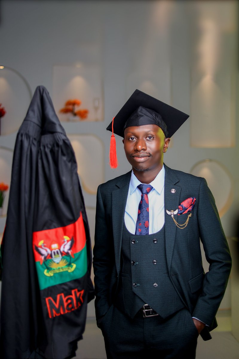 save_studioz's tweet photo. Smile! for the LORD our God is so good and faithful. Congratulations to you all.

#SaveStudios #PhotoShootSessions #Mak76thGrad #GraduationWeek https://t.co/D3WZuG1pZ8