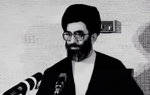 که از چشم بداندیشان، خدایت در امان دارد ..
#لبيك_يا_خامنه_ای‌ 
#اللهم_احفظ_قائدنا