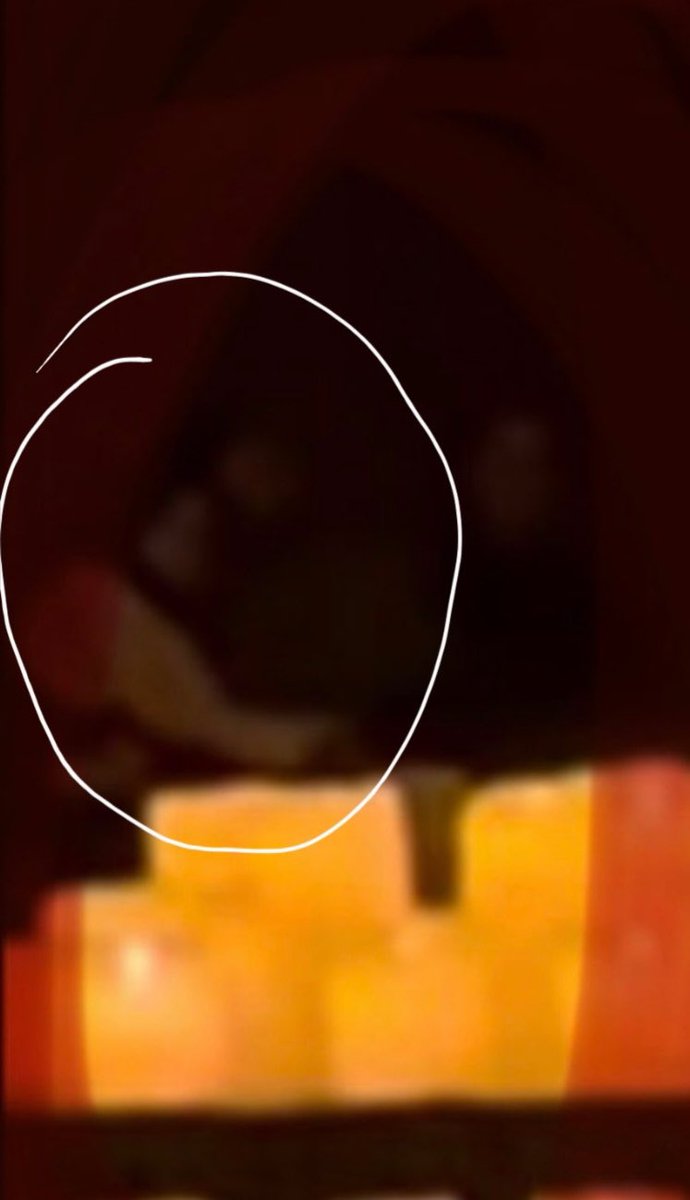 jmlmr274045's tweet photo. 🙈 I have some doubts. Is it him or someone else? We need clarification, dear.🤍
#SuBurcuYazgıCoşkun
#ButrintImeri 🧐 https://t.co/AkDZRs8tXr