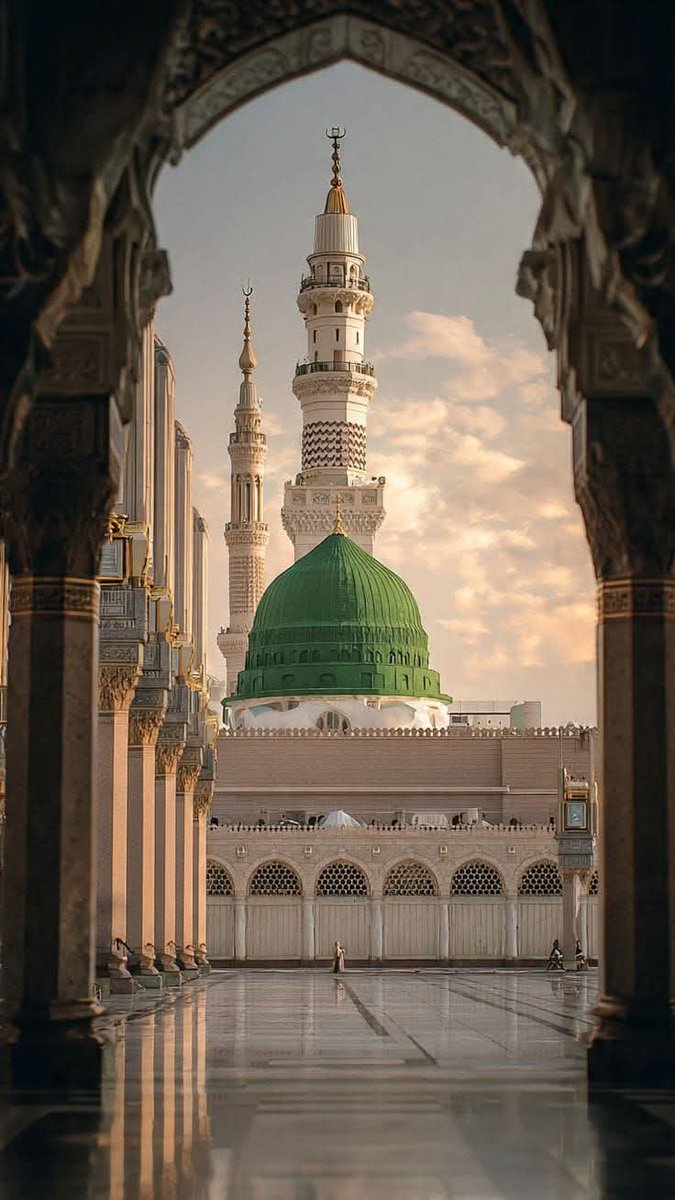 عاصیوں تھام لو دامنِ مصطفےٰ ﷺ
اور پڑھو رب کی رحمت پہ لاکھوں سلام

مصطفی ﷺ جانے رحمت پہ لاکھوں سلام
شمع بزم ہدایت پہ لاکھوں سلام 🙏🏻

#قومی_زبان
RT 🔁💯👈🏻 
#TDR__now