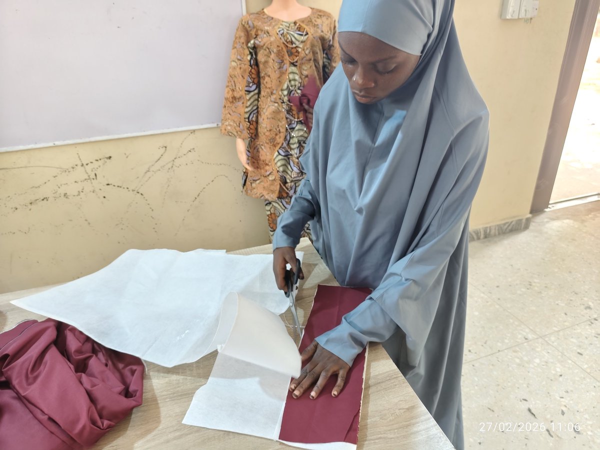 ASAP4ALLI's tweet photo. After learning how to cut fabric for hijab sewing, the Cohort 5 girls are now confidently cutting and sewing their own hijabs. 
.
.
#asapalli #training #tailoring #youngyouth #FYP #foryoupage https://t.co/6lUwGm2d9O