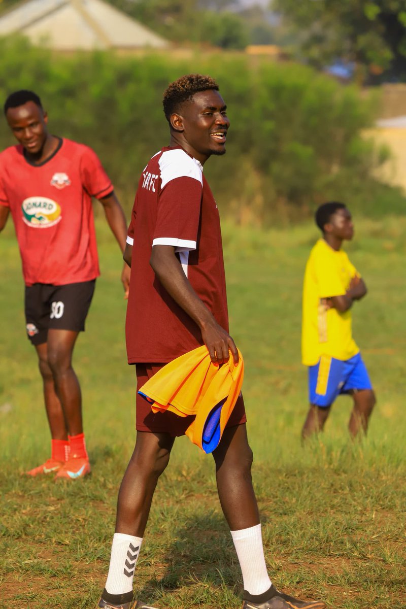 KitarafcHoima's tweet photo. We know you want to see Shaban in training. ๐
#KitaraFC #Shaban #StarTimesUPL #RoyalsPark #Butema #WeAretheRoyals ๐ด๐ฅ https://t.co/8rENep0E6r