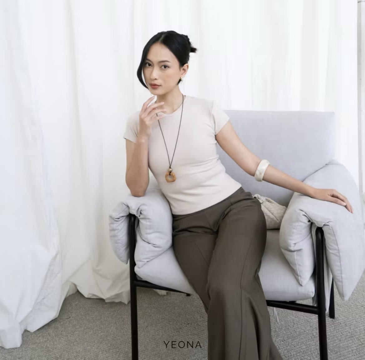 loeyy1661's tweet photo. Basic shirt korean look, bahannya alus terus adem lagi… 

https://t.co/GfTr9A3ugc

#Fashion #Style #OOTD #StreetStyle #MinimalistStyle #FashionIndonesia #RekomendationsOutfit #OutfitInspirasi #InspirasiOutfit #TrendOutfit #basicshirt https://t.co/jGwhAWiNug