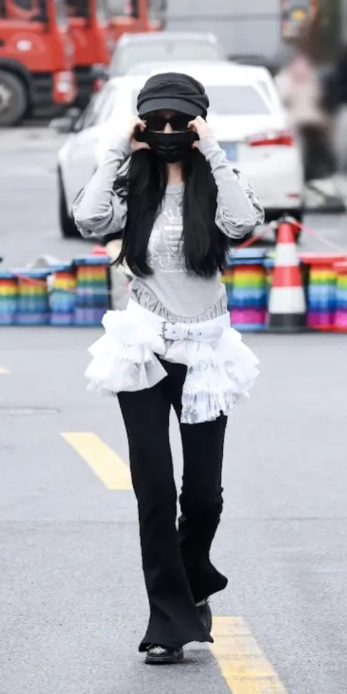 oregeel's tweet photo. #EstherYu #YuShuxin beautiful Fairy 🤍💋🥰😍
#yushuxinesther 
#Yuchuling 
Gracias al parte del fandom que siempre está ahí para apoyarla https://t.co/Ju4FPF114m