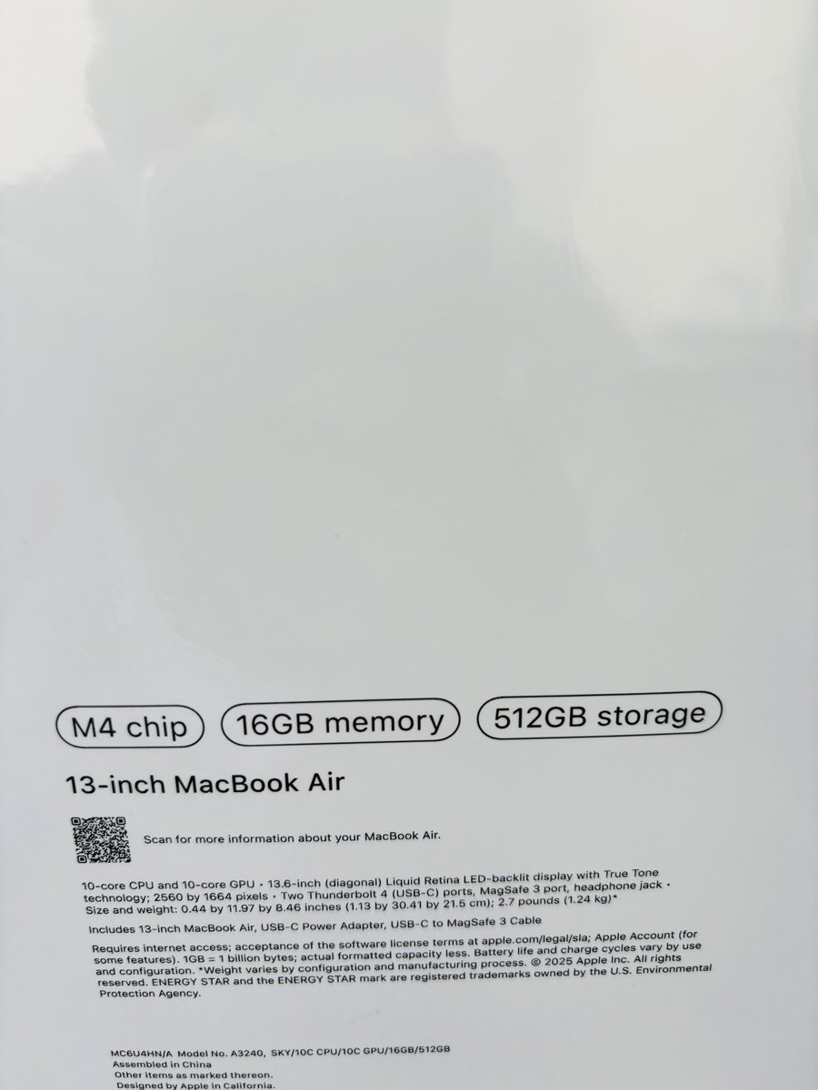 MacBook Air M4Chip 13inch available ✅✅ 

512GB/16GB ✅
Brand-new sealed 
$1600 

Contact Sales 0781276509 
Free home and office delivery in Harare