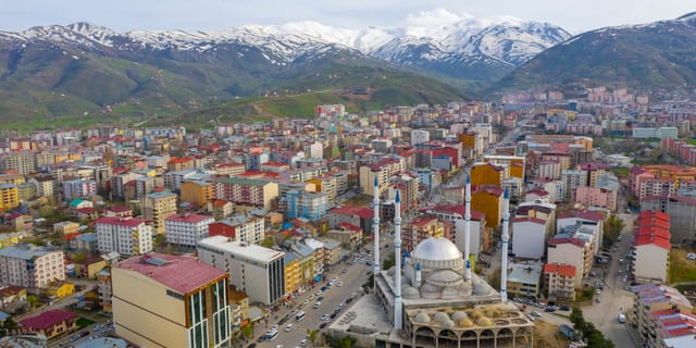 kiyashaber065's tweet photo. 🔴 Forbes Dergisi'ne göre Türkiye'de yaşamak için en kötü 10 il:

• 1. Muş
• 2. Şırnak
• 3. Hakkari
• 4. Siirt
• 5. Bitlis
• 6. Ağrı
• 7. Iğdır
• 8. Ardahan
• 9. Yozgat
• 10. Van https://t.co/Z7LZyKCBOK