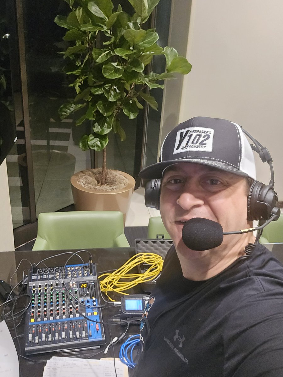 JoeCats19's tweet image. The Hot Talk Morning Show!
LIVE from Houston, TX!
Day four of no phone lines. Should be interesting. Embrace the suck. 
May have a few guests. May not. Ill see on the radio 6-10a EST &amp;amp; you can listen at 99.5FM in #MyrtleBeach or at wrnn.net