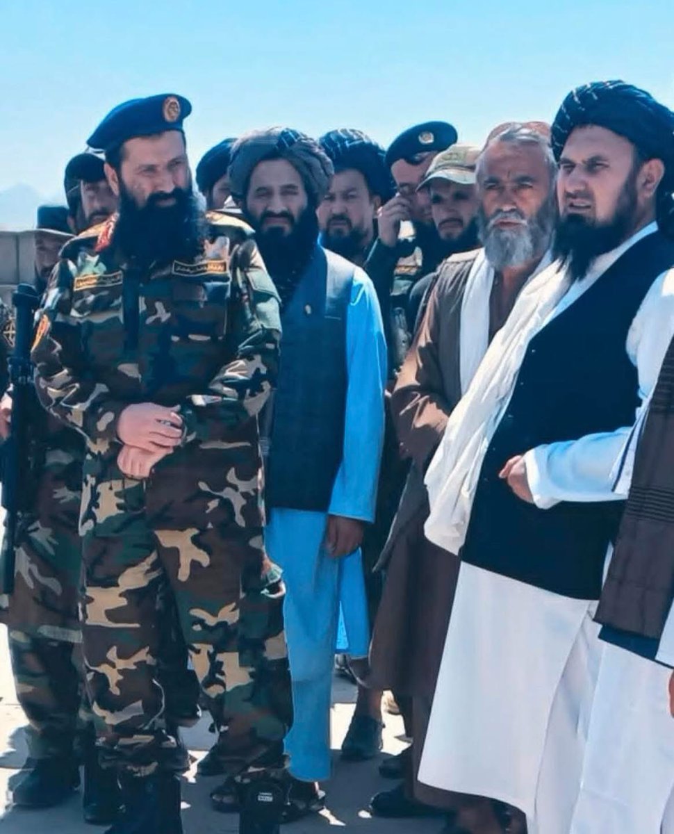 هغه د حاجی صیب خبره ده💪
چې په سرخداتو کې پراتې پوستې خو والکه رانه یوه هم پاتې شي.