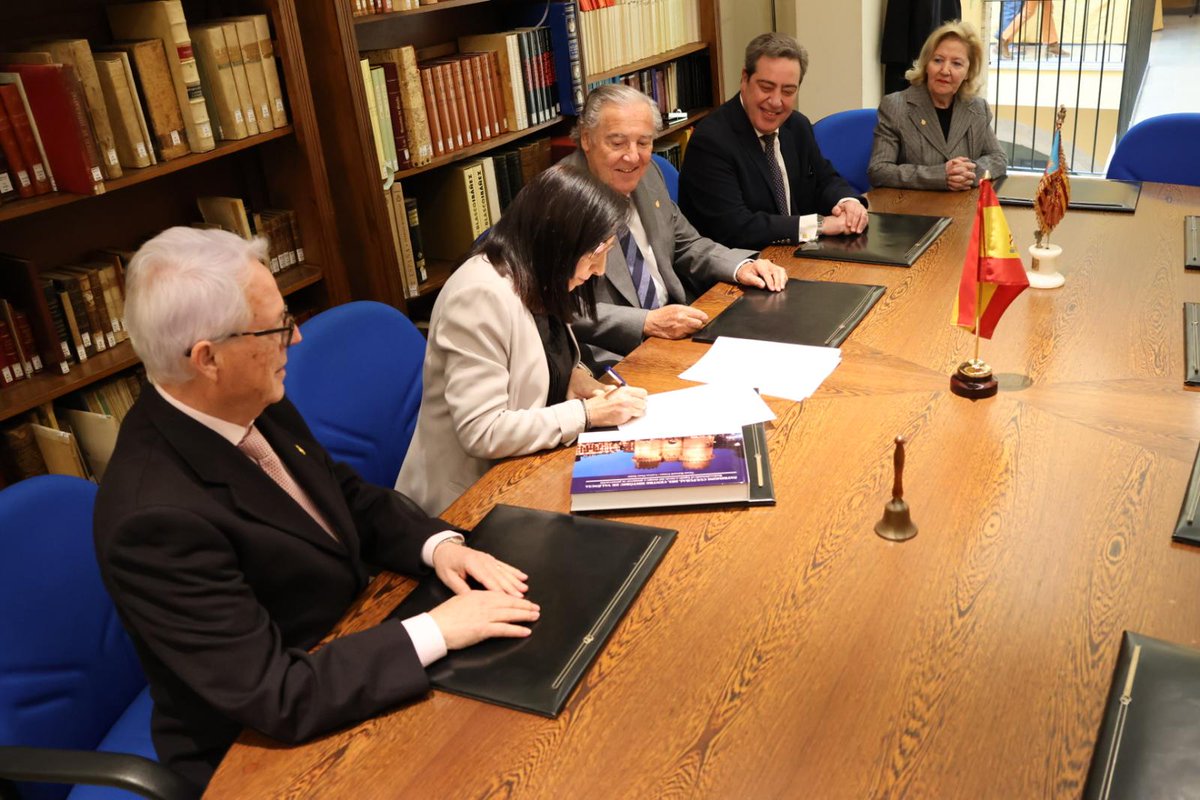 Corts Valencianes tweet media