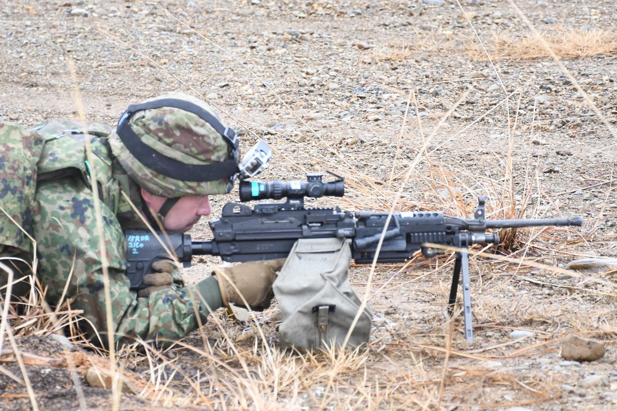 JGSDF_MA_14B_pr's tweet photo. 3月2日はミニの日！陸上自衛隊でミニといえば機関銃、通称「＃MINIMI（ミニミ）」です。最新のMINIMI Mk3は使い勝手がよく、隊員から好評です。各駐屯地記念行事等の一般開放で展示してますので、興味のある方は見に来てください。ちなみに ＃善通寺駐屯地 記念行事の一般開放情報は近日公開します。 https://t.co/Vz78p71kXS
