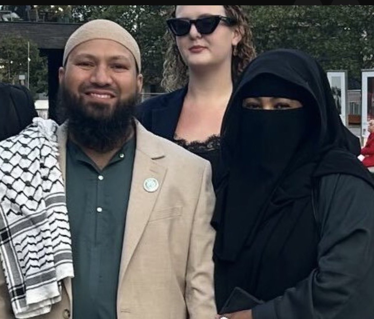 <a href="/kennardmatt/">Matt Kennard</a> Yet his wife cant even show her face👀

Congratulations Matt 🤔