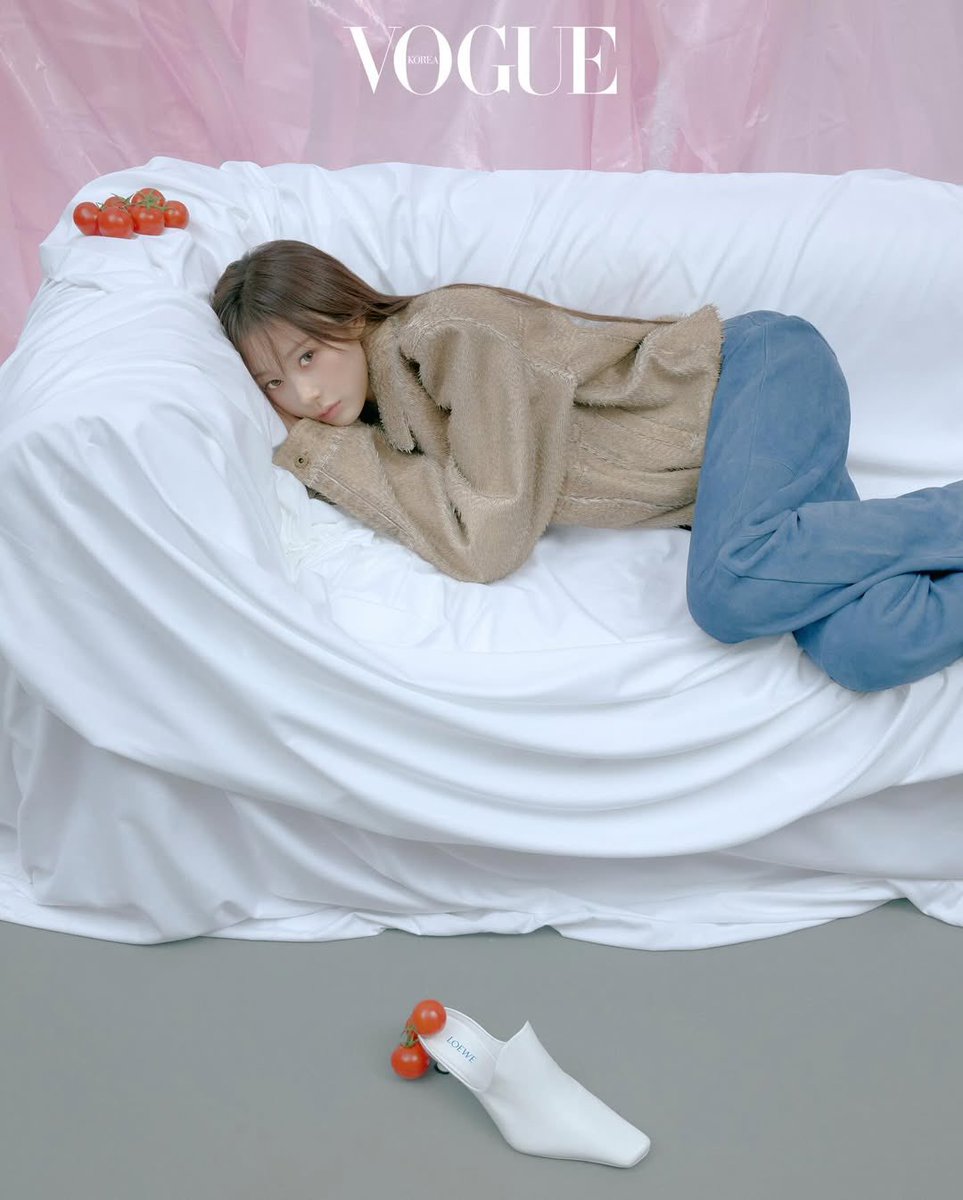 —𝒎. tweet media