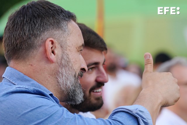 El exvicepresidente de la Junta y aún afiliado de Vox, Juan García-Gallardo, carga contra Abascal:

🗣️"Tira la piedra y esconde la mano"

🗣️"Un líder que basa su liderazgo en el miedo, en lugar de en la autoridad, no es un líder, sino otra cosa"

🗣️"Lealtad, sí. Sumisión, no"
