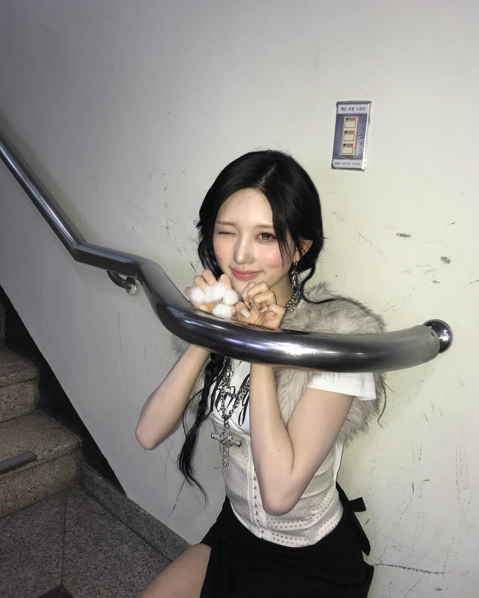 오브 tweet media