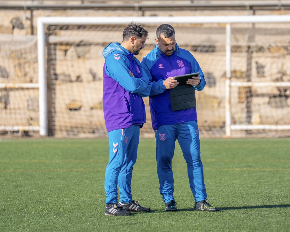 🤍💙 El entrenador del CD Tenerife Femenino B valora el curso del filial blanquiazul, séptimo en la clasificación y a seis jornadas del final, tras un año marcado por el objetivo de la permanencia. 

🔗 clubdeportivotenerifefemenino.com/noticias/adria… 

#UnMismoLatido #CDTFemenino
