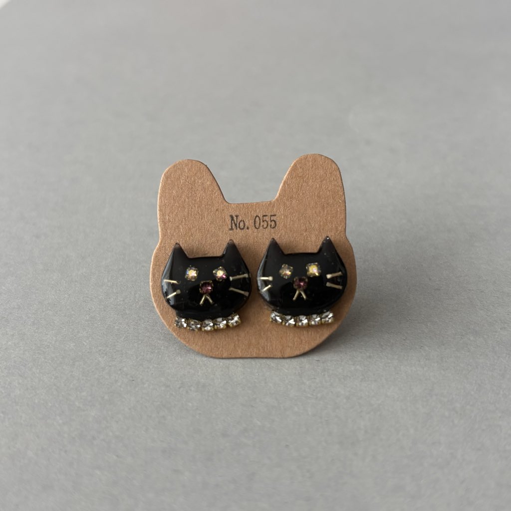 No0556's tweet photo. ジュエルニャンコのピアス。
黒猫ちゃんのお目目がキラキラ光ります✨🫶😍
#猫 #猫グッズ #猫雑貨 #cataccessories #no055 https://t.co/gB3ap1WCUW