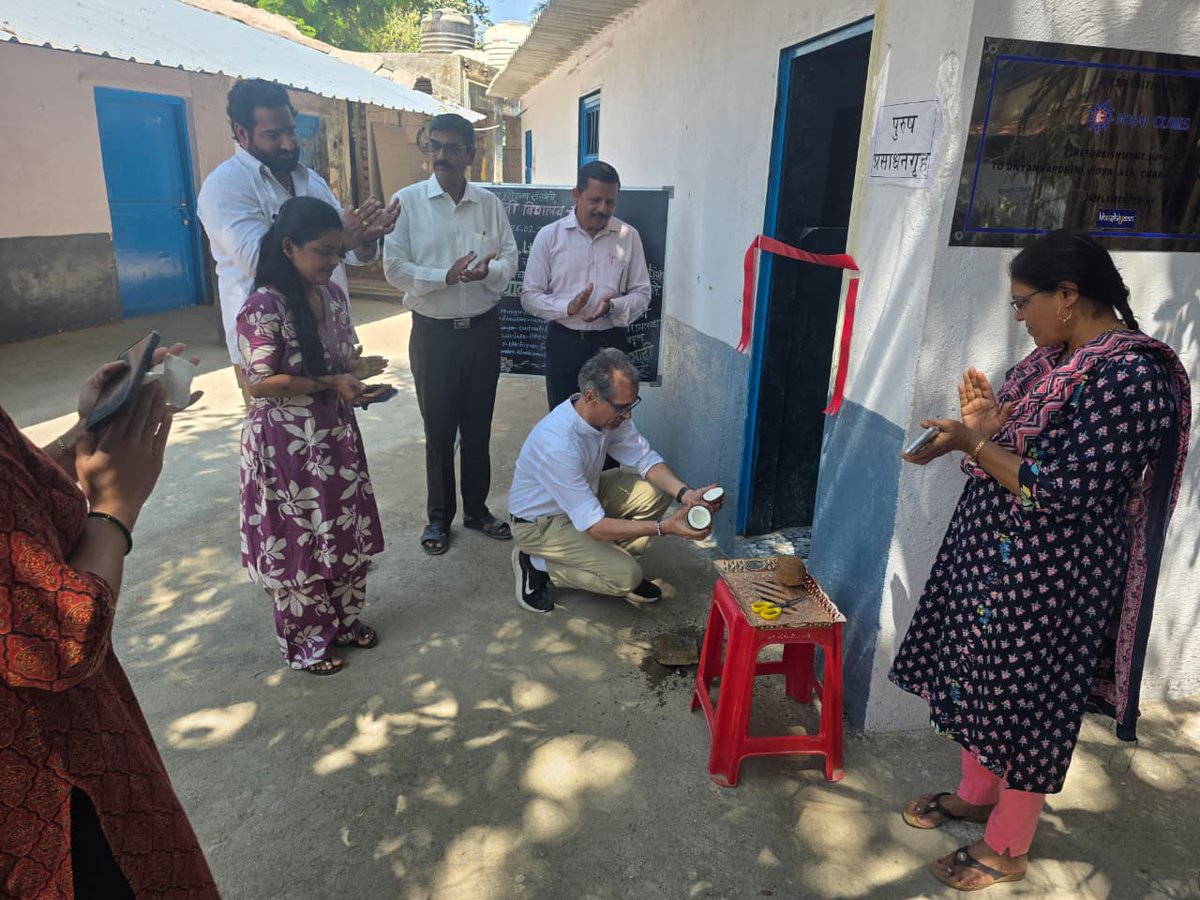 Khushiyaan_Org's tweet image. 🏫 Khushiyaan Foundation inaugurated new facilities at Gyanavardhini Vidyalaya, Charkop — improving safety, dignity &amp;amp; inclusion for students.

Aligned with SDGs. Grateful to Ideal Cures Pvt Ltd for CSR support. ✨

#QualityEducation #SustainableDevelopment #KhushiyaanFoundation