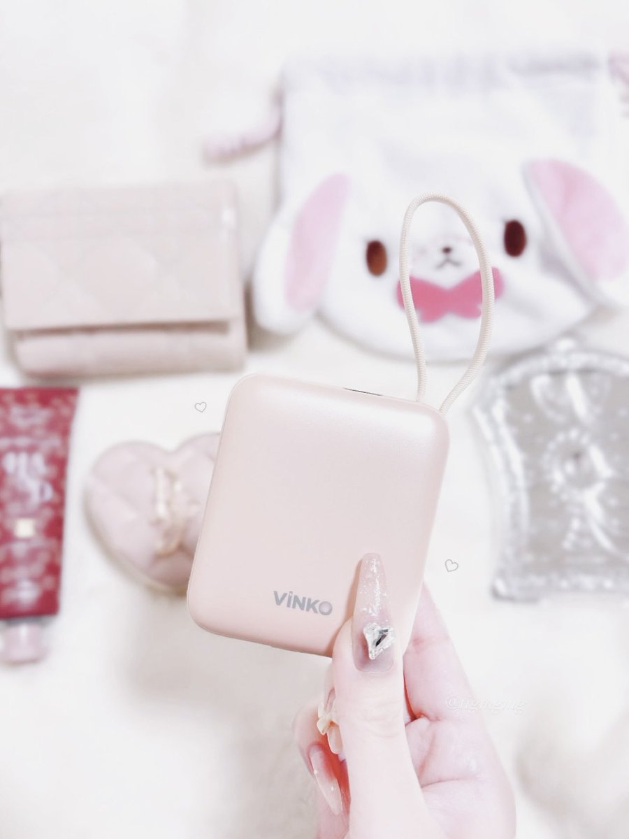 ______hnjs's tweet photo. ／

ツイートをフォロー＆リツイートでvinkoモバイルバッテリーが当たるチャンス！

＼

Type-C/Lightningケーブル付属で折れにくい設計🤍PSE・3C認証取得済み🔋

今すぐキャンペーンに参加して、インフルエンサー御用達のアイテムを手に入れよう𛰙᭜𖫴𖫰𖫱𖫳𖫲𖫲𖫳𖫴𖫰𖫱꛰ ᭜𖫴𖫰𖫱𖫳𖫲𖫲𖫳𖫴𖫰𖫱꛰ಣ https://t.co/g2ZpCnlB9B