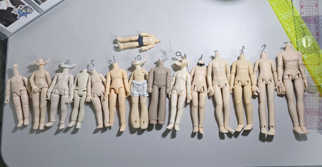 바디 종류가 진짜 많긴하다 
더 사고싶어요 😇
넨도바디도 있는데 피코도가 없다