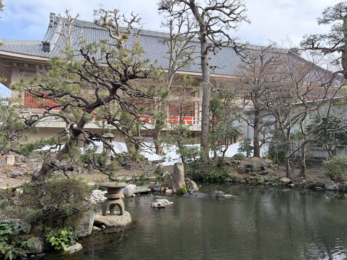 nigiwaimachi's tweet photo. 2/23 福井県にある越乃國大教会にて、学生層育成者講習会の講師として出向させて頂きました
講話の後は、越乃國の学担委員さん方と研修会として、基本方針のねりあいと、教祖140年祭 学生おぢばがえり大会に向けての取り組みについてのねりあいもあって有意義で勉強になる時間を過ごさせてもらいました https://t.co/orklNcySVF