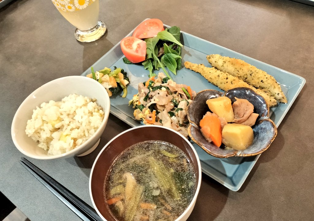 こなちょ tweet media