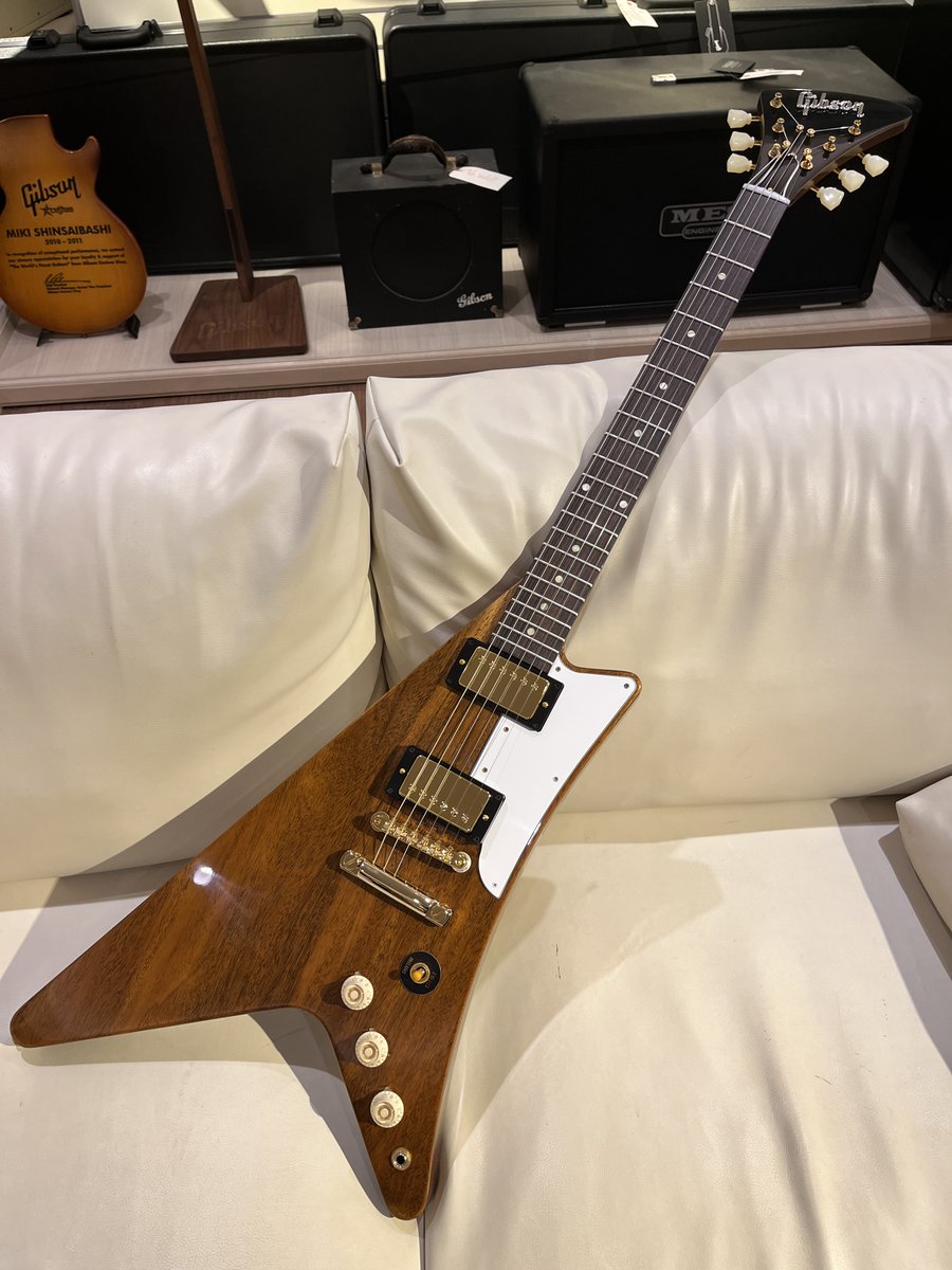 mikiame's tweet image. 【Gibsonフロア今日のチラ見せ👀】

こ、こいつは、、、！？

商品ページ👇
mikigakki.com/shop/g/gAME457…

#customshop #Modern #Gibson #エレキギター #amemura