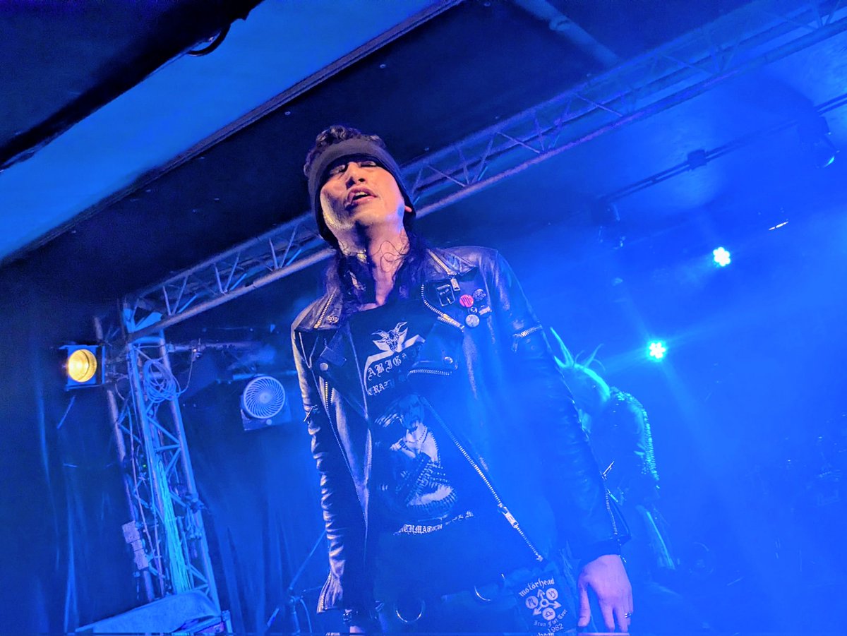 TOPtoTOP アメ村店 tweet media