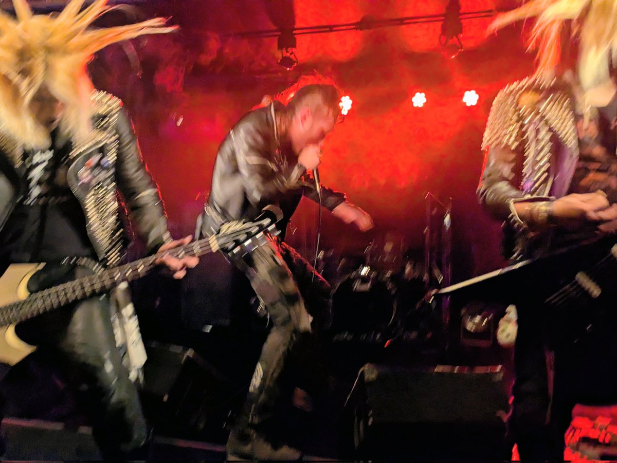 TOPtoTOP アメ村店 tweet media