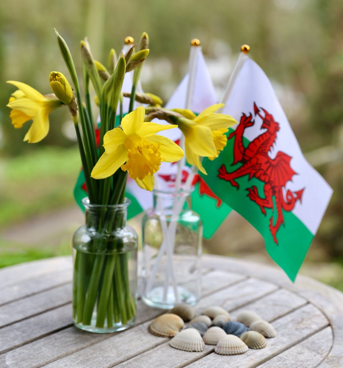 Libraries Wales tweet media