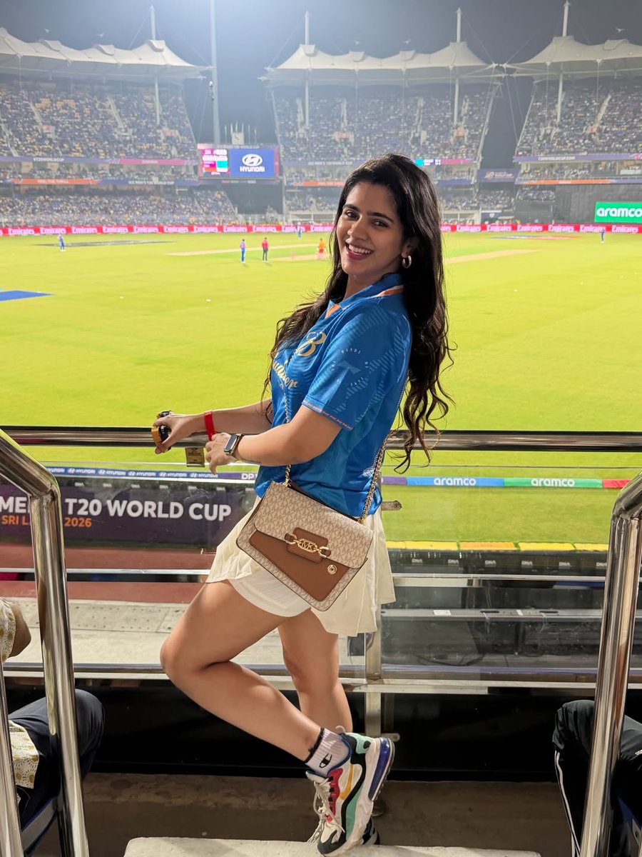 ChennaiTimesTOI's tweet image. #BiggBossTamil fame #VishnuVIshal, #Soundariya &amp;amp; #Rayan at Chepauk last evening enjoying the #INDvsZIM #T20WorldCup2026 match!
