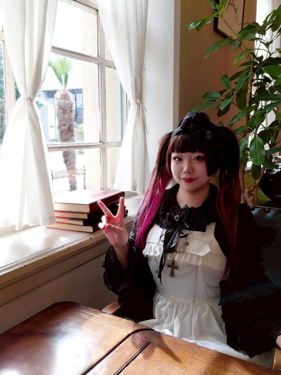 __benio's tweet photo. これは先日撮った変な写真たち https://t.co/zLdz4bVgms