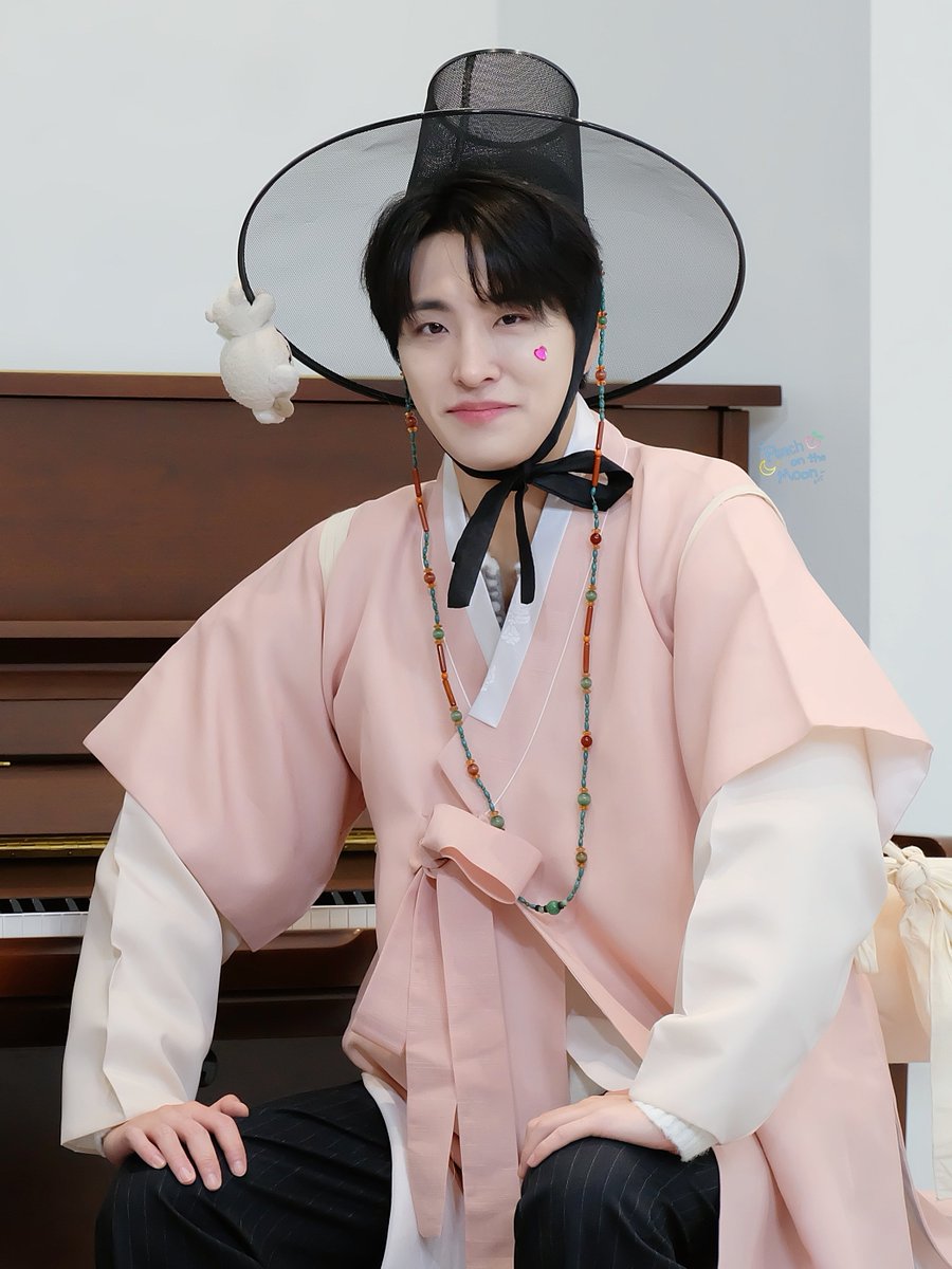 คิดถึงท่านบัณฑิตน้อยจังเลยคับ​ 🥺🥹😭
#Youngjae