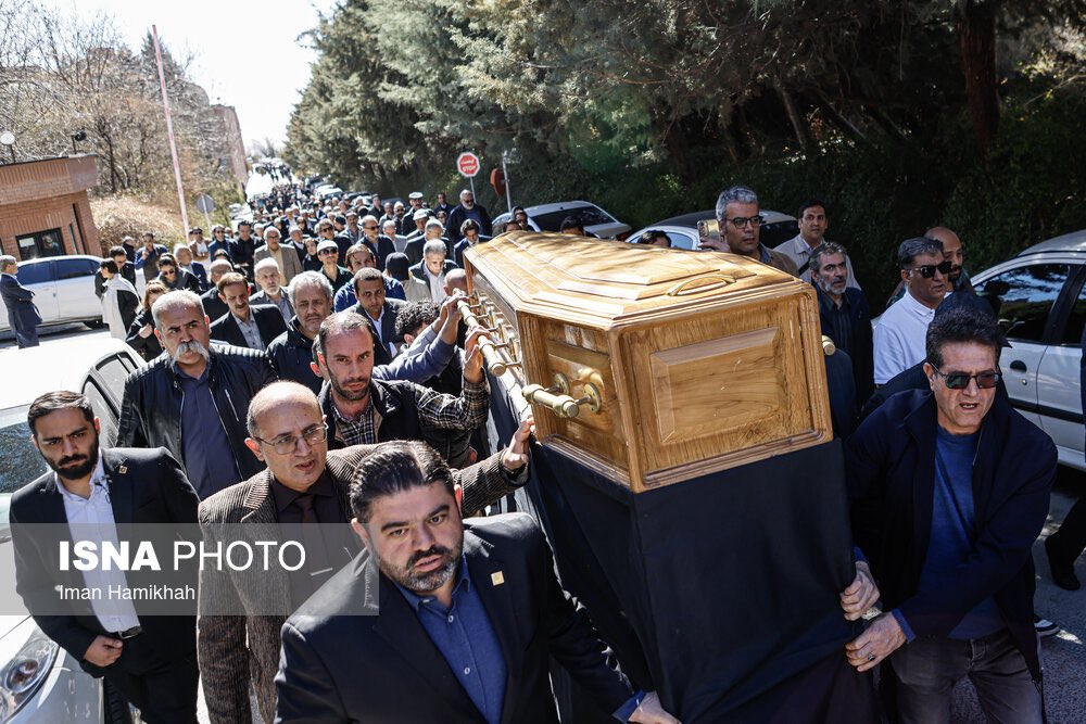 Im@n.h@mikhah tweet media