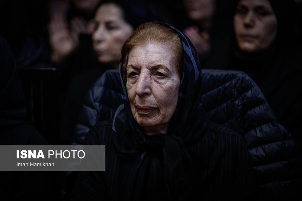 Im@n.h@mikhah tweet media