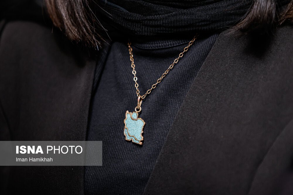 Im@n.h@mikhah tweet media