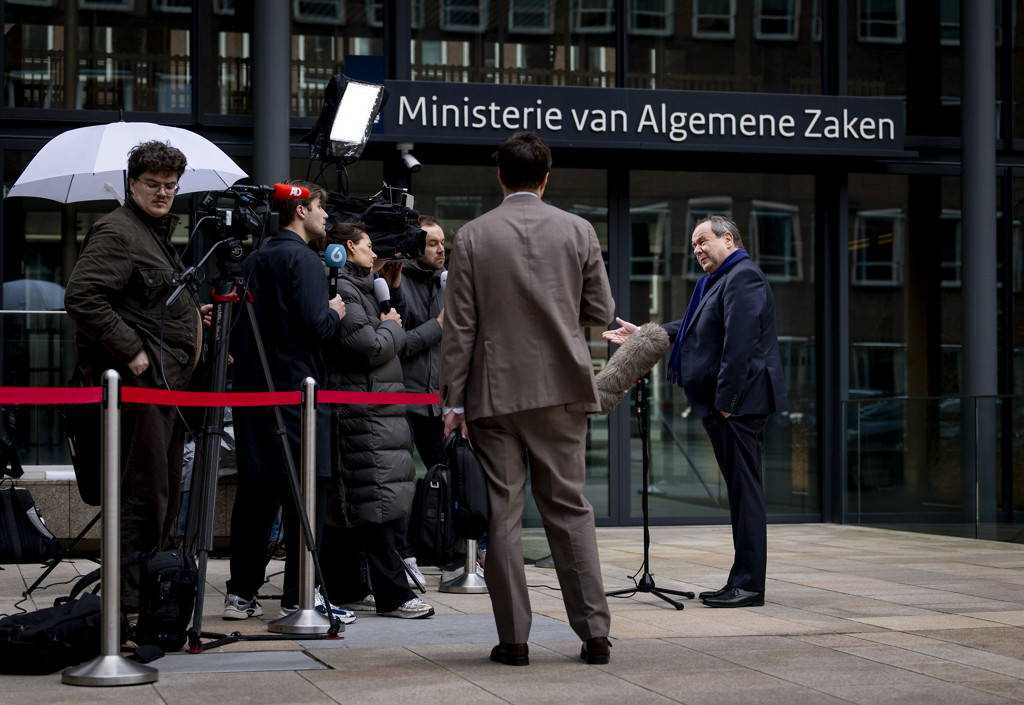 RTLnieuws's tweet photo. Vijlbrief over aangenomen motie verzachten AOW: 'We gaan helemaal niets afzwakken' https://t.co/5knPiNnGV9 https://t.co/MJelI9PGLS
