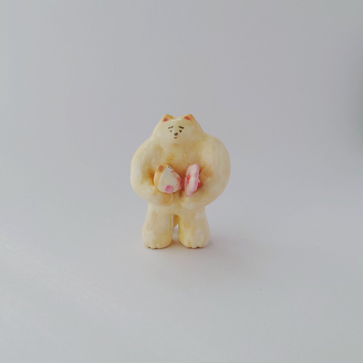 お花見をしているハムです🐹🌸