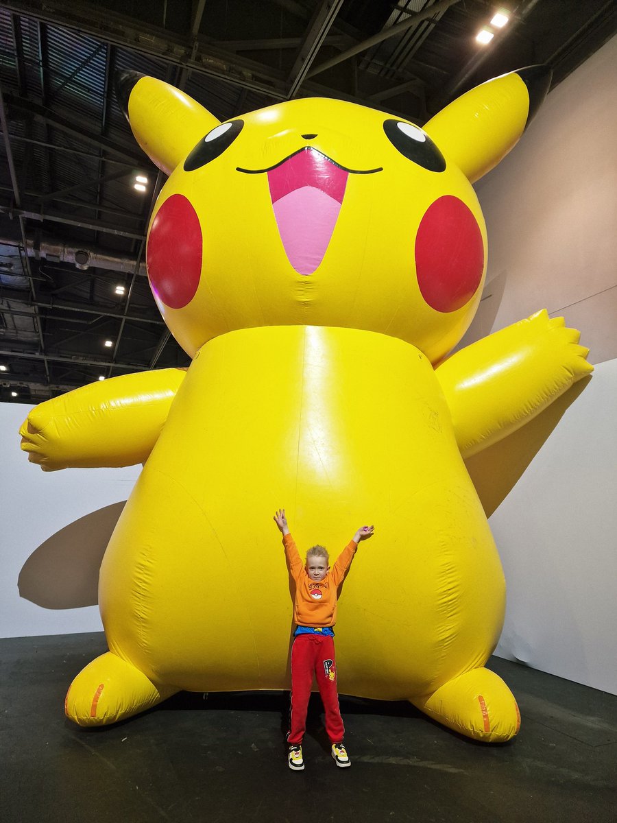 Balf22's tweet photo. Happy Pokemon day #gottocatchthemall https://t.co/DL1plcTMKT