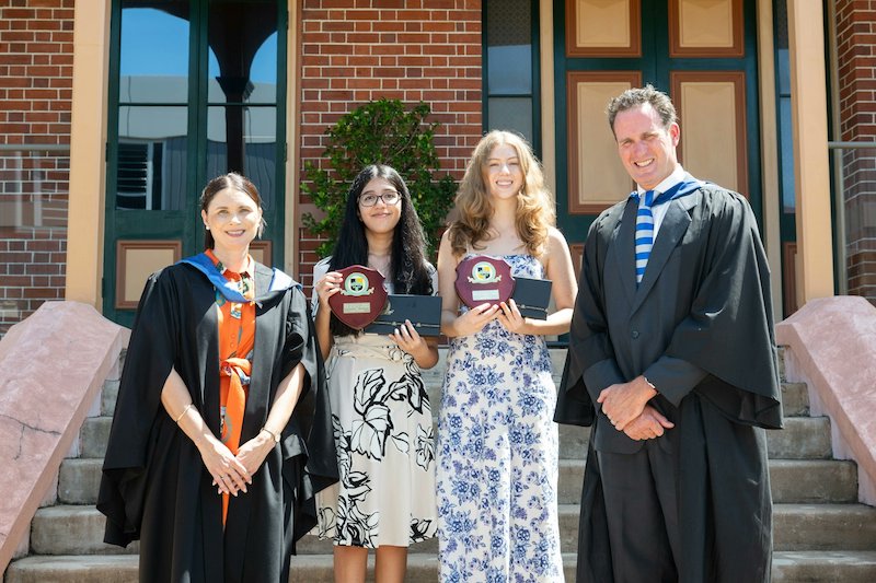 The_Indian_Sun's tweet photo. .@TvilleGrammarSc graduate Harini Ramesh wins a Premier's QCE Academic Achievement Award for outstanding 2025 results. She plans to study medicine at #Monash, aiming to contribute to medical research & patient care. #TheIndianSun @DavidCrisafulli
🔗 https://t.co/xfN6wTEyqk https://t.co/888cU2rn9H