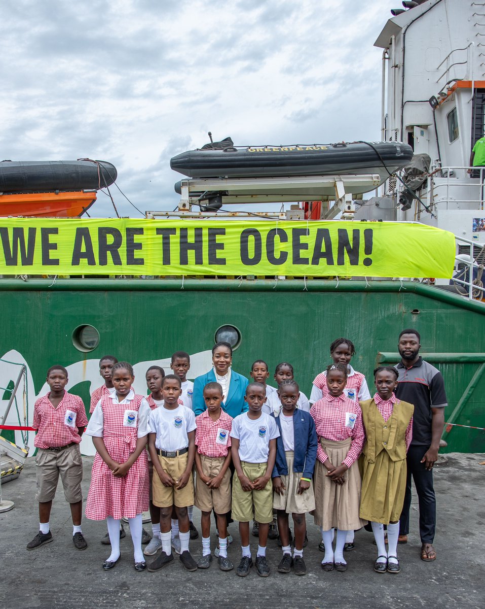 GreenpeaceAfrik's tweet photo. 📖 Éduquer aujourd’hui, protéger demain ! 

🌱 L’éducation est notre super-pouvoir pour bâtir une Afrique résiliente et écoresponsable. 

En sensibilisant les jeunes à la biodiversité, aux forêts et aux océans, nous formons la génération qui agis pour un futur durable. 💡 https://t.co/mXHFAOqjsl