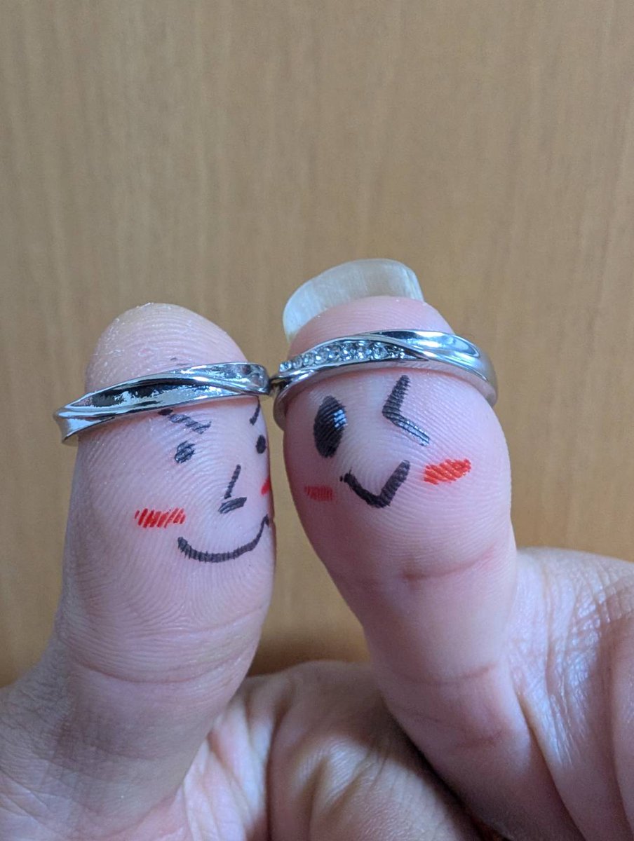 1119mp's tweet photo. ご報告💍💐
本日、入籍しました。
これからは夫婦として仲良く楽しくやっていきます☺
今後ともよろしくお願いします🤍 https://t.co/UeOilRHRFe