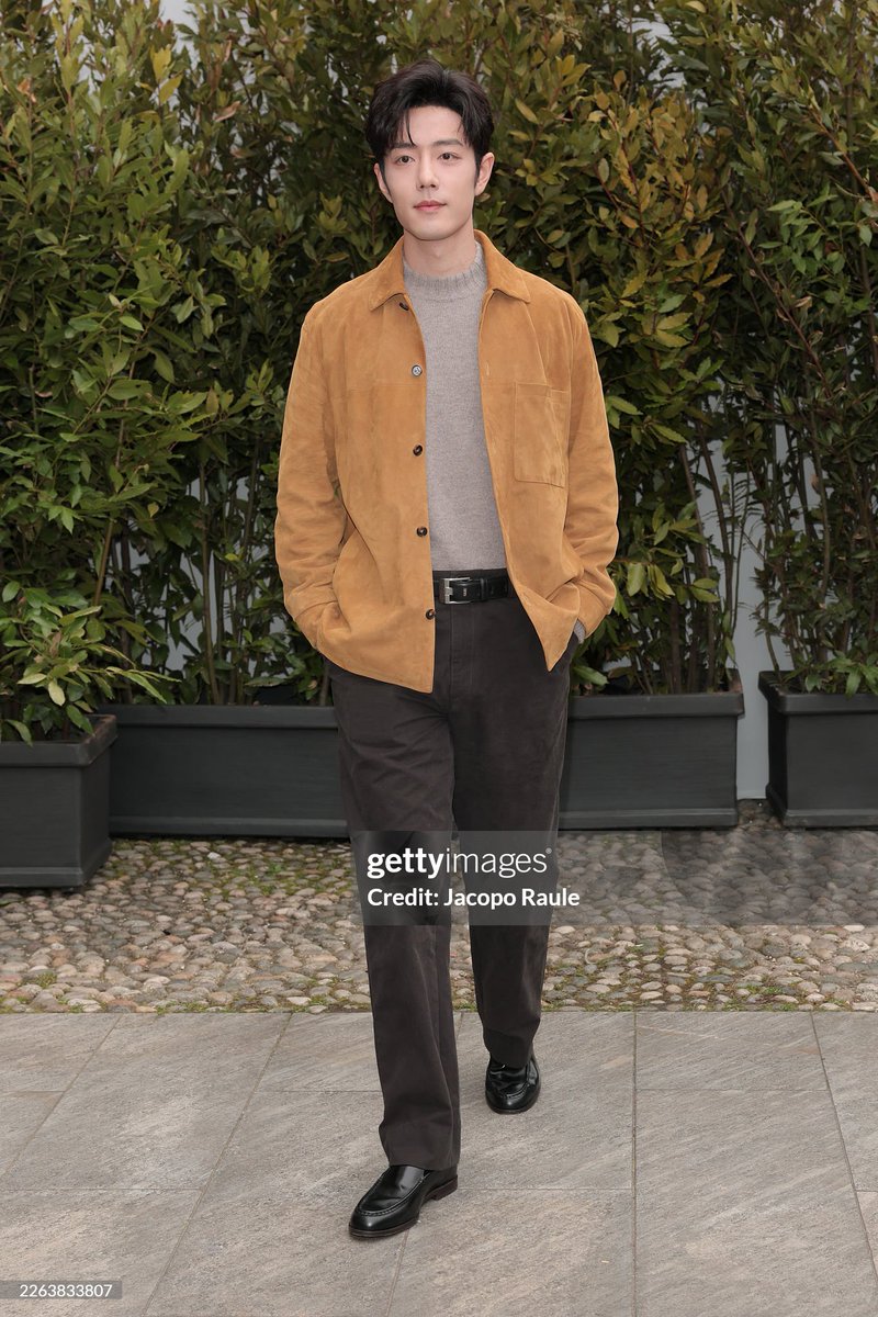 หล่อสู้ทุกกล้อง 📸! "#XiaoZhan" Global Brand Ambassador ของ Tod’s ร่วมชมแฟชั่นโชว์ คอลเล็กชั่น Fall/Winter 2026/2027 ณ กรุงมิลาน ประเทศอิตาลี 🇮🇹

XIAO ZHAN ITALIAN STORY 
#XiaoZhanxTodsCraft 
#MFW26XiaoZhanCharm 
#XiaoZhanxTods 
#XiaoZhanMFW26 
#TodsFW26 #Tods