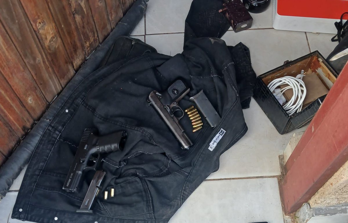 Police Intell #sapsGP In an intell driven op, #SAPS Counter-Intelligence, Gauteng TRT ...