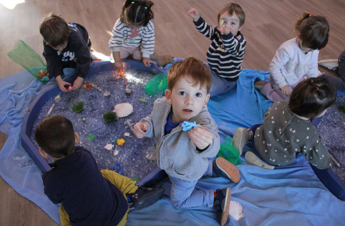 colsantpau's tweet image. LLAR | Els Gegants descobrim el fons marí! Explorem i descobrim noves textures, rescatem animals del mar que s'havien amagat i treballem nou vocabulari 🦀🐠🐋
Una experiència sensorial única! 🥰
#JoSocdelSantPau #Llar